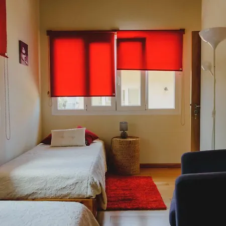 בית נופש Sunrise House פונטה דלגדה